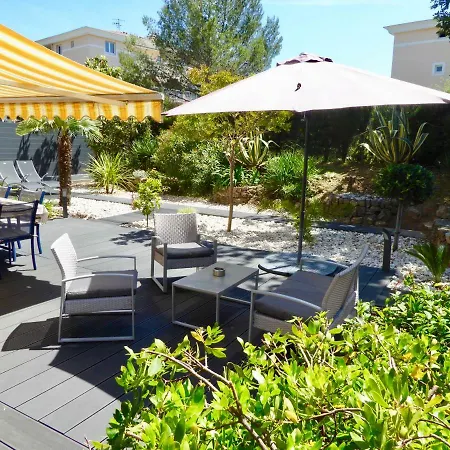 Les Enganes Lägenhet *